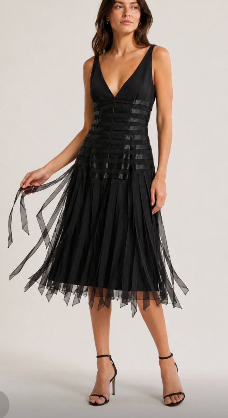 NWT Carmen Marc Valvo Black Cocktail Dress 100% Silk Size 4